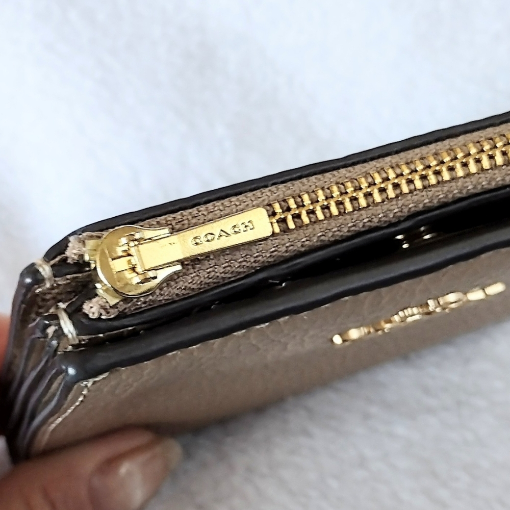 😍 Coach Mini Taupe Tan Refined Pebbled Leather Bifold Snap Wallet - Picture 6 of 11